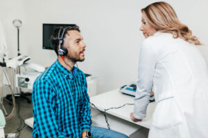 Speech Pathologist vs Audiologist: Compare Salaries Requirements